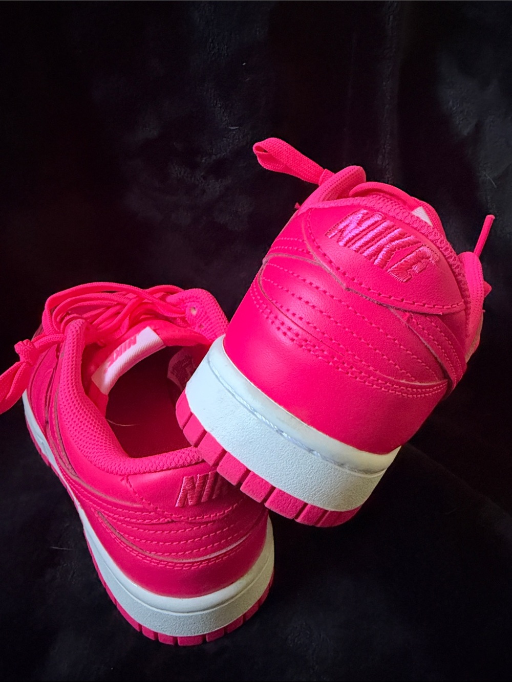 Nike Size 9 **HOT PINk** - Picture 3 of 5